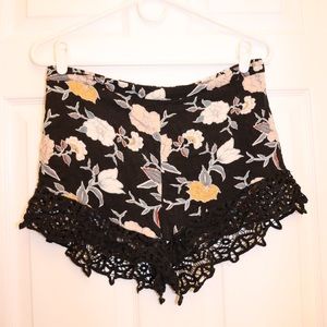 Kendall & Kylie Floral Shorts